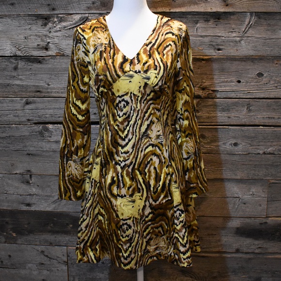 Vintage Dresses & Skirts - VTG 1970s Leopard Print Fit and Flare Dress Small